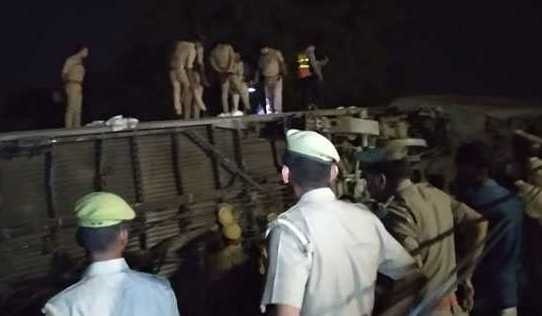 Three injured as Delhi-bound train derails near Kanpur