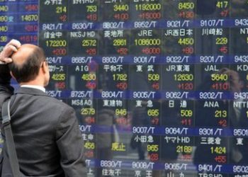 US stocks rise amid earnings, corporate news