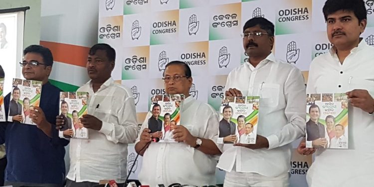 OPCC leaders unveiling the Congress manifesto at the party office in Bhubaneswar, Sunday