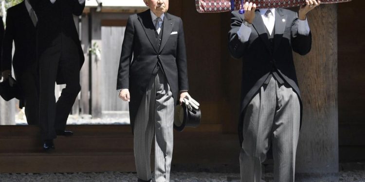 Akihito performed the "Shinetsu no Gi" ritual at Ise Shrine in western Japan as part of the succession process.
