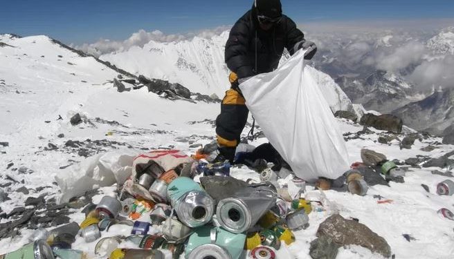 Every year, hundreds of climbers, Sherpas and high altitude porters make their way to Everest, leaving behind tonnes of both biodegradable and non-biodegradable waste.