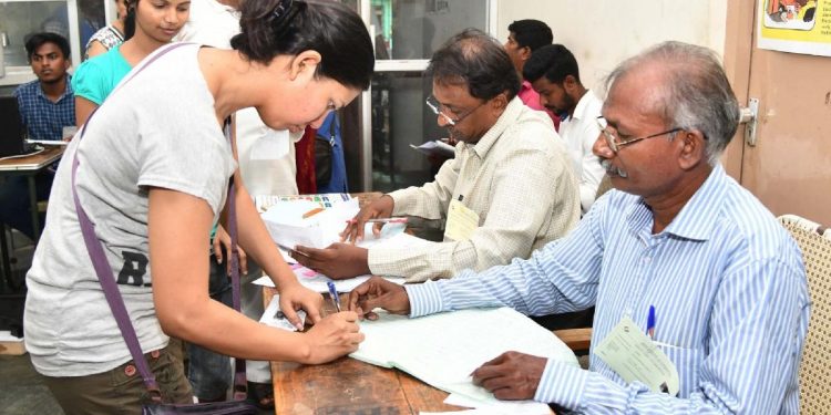 Polling in LS constituency of Puducherry Thursday 18 April 2019 (File photo)