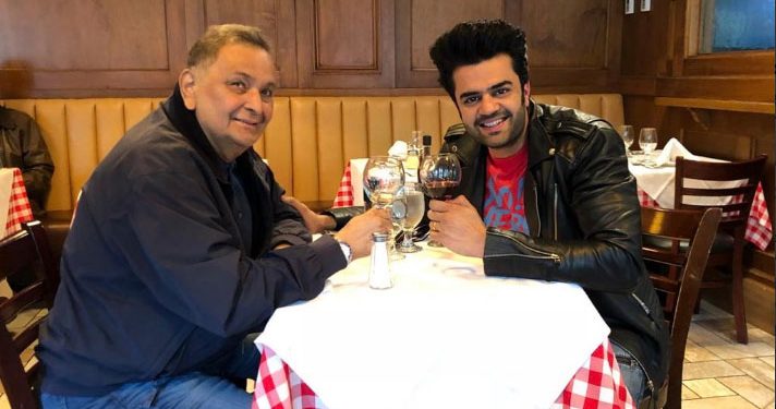 Rishi Kapoor posted this picture of his with actor Manish Paul at a New York restaurant on his Twitter account