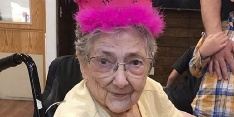 Bentley, who lived in Molalla, 40 kilometers south of Portland, had led a normal life. Her only recurrent physical complaint was arthritis, her daughter Louise Allee remembered.