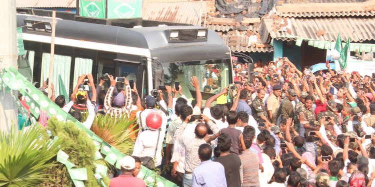 Naveen holds road show in Rourkela