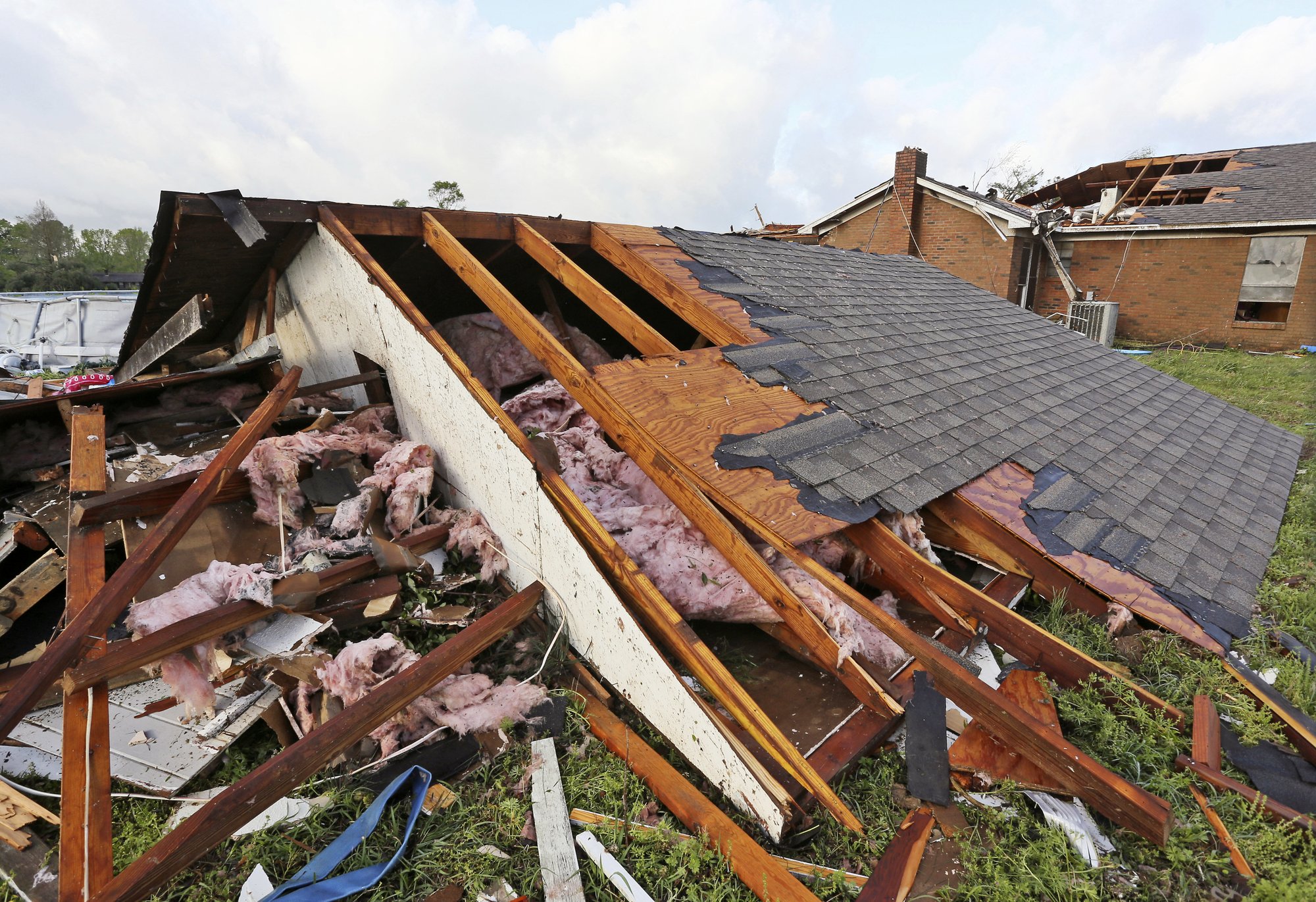 Storms in US South kill at least 8 and injure dozens (PICS) - OrissaPOST