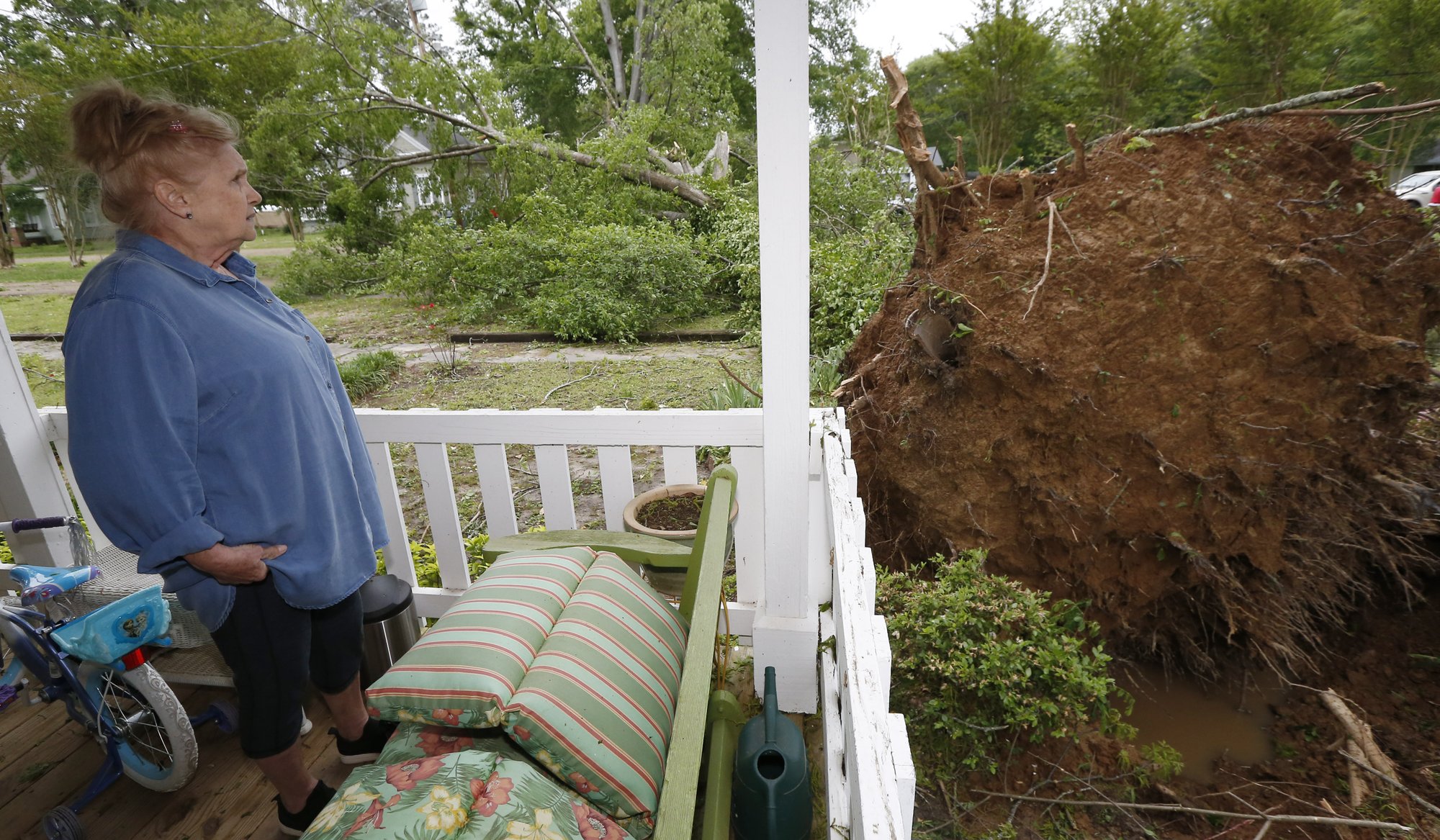 Storms in US South kill at least 8 and injure dozens (PICS) - OrissaPOST