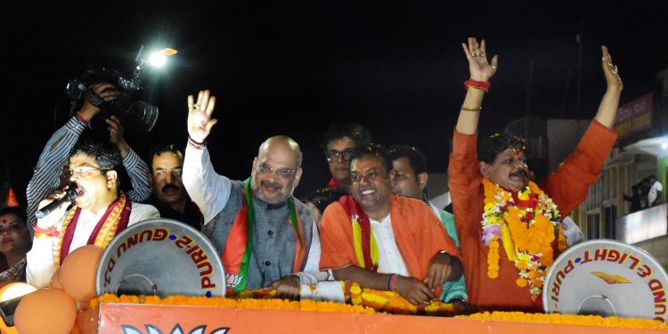 Amit Shah holds roadshow in Puri