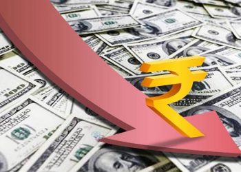 Rupee slips 9 paise to 71.27 against US dollar in early trade