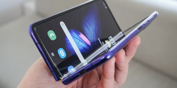  Samsung Galaxy Fold launch postponed in China