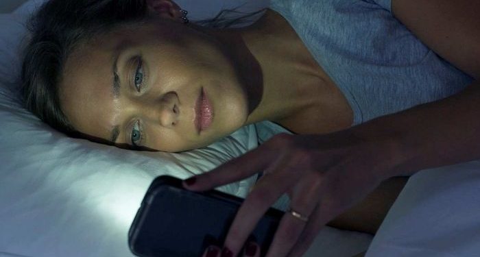 Phone use limit can reverse sleep problems