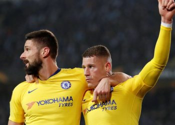 Barkley with Chelsea's other goalscorer Olivier Giroud.