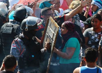 The clashes broke out around 11:00 am during visiting hours at the facility, located some 28 kilometers from the state capital Manaus.