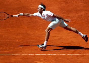 Federer, playing only his second match of a 2019 comeback to clay after three years away, needed two hours to defeat French showman Monfils 6-0, 4-6, 7-6 (7/3).
