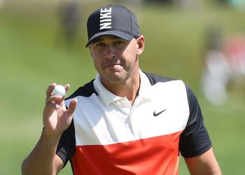 Koepka Thursday fired a seven-under-par 63, the day's only bogey-free round, to take a one-stroke lead over New Zealand's Danny Lee after 18 holes.