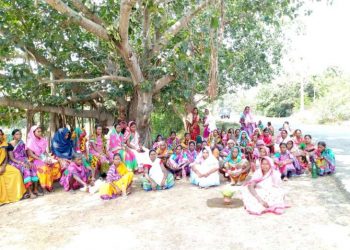 Rumour of another cyclone prompts women to worship lord Shiva