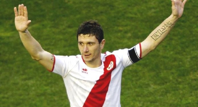 Born in Catalonia, Piti has experience in playing the La Liga and has scored over 100 goals in his club career.