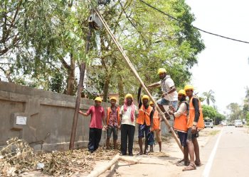 Work is on at full swing to restore power supply in various areas of Bhubaneswar
