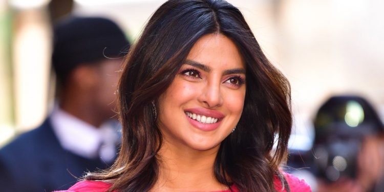 Desi girl Priyanka Chopra's Instagram family enjoys 40 mn followers