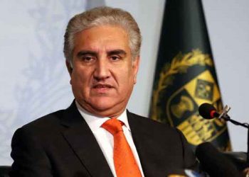 Addressing an Iftar dinner in Multan Saturday, Qureshi said both India and Pakistan should sit on negotiation table to solve issues for the sake of prosperity and peace of the region.