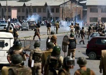 Around 30 people were taken into preventive custody by the police in similar raids Pulwama two days back. (Representational image)