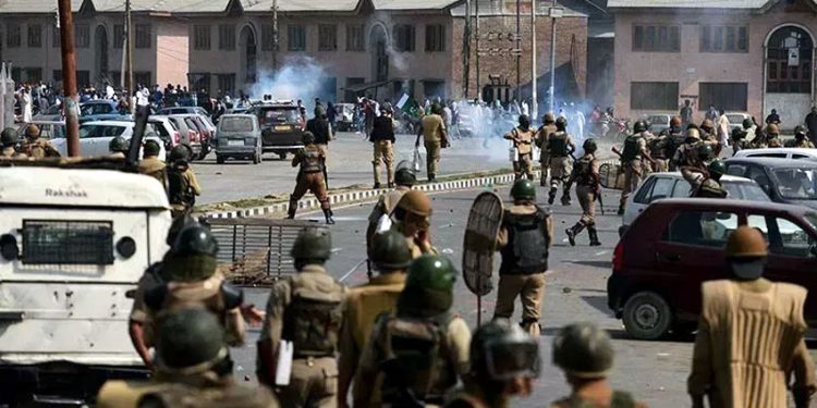Around 30 people were taken into preventive custody by the police in similar raids Pulwama two days back. (Representational image)