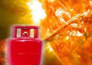 Gas cylinder explosion leaves 4 critically hurt