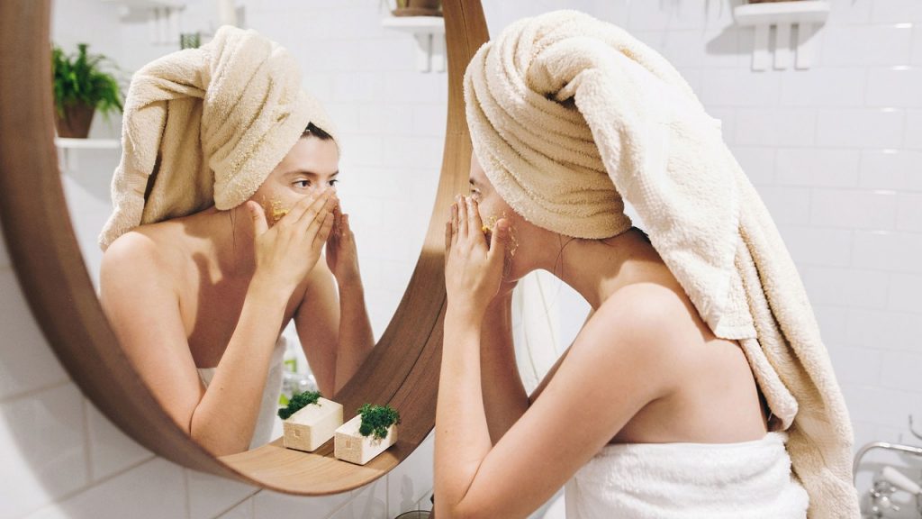 Simple body care tips for moms-to-be
