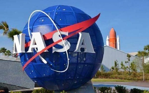 NASA selects 11 US firms to build human lunar landers