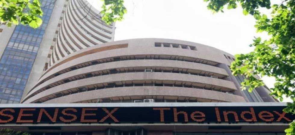 Sensex jumps 250 pts; HCL Tech up 3 pc