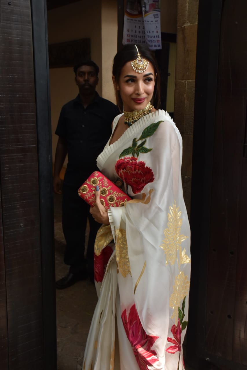 Malaika Arora trolled for wearing Sari in Sonam Kapoor’s birthday bash
