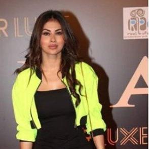 Fans mercilessly troll Mouni Roy for her ‘plastic surgery’