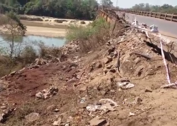 Creaky bridge of British era at Belabahali endangers vehicles