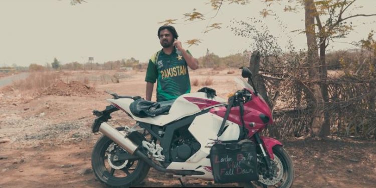 This one, shows a Pakistan supporter on a bike asking for petrol from his Indian counterpart to reach the airport.