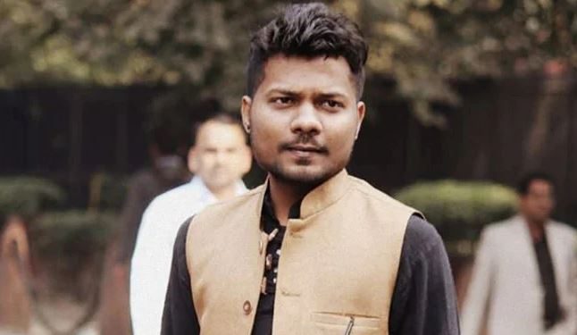 An FIR was registered against Noida based journalist Prashant Kanojia for his comments against Yogi Adityanath.