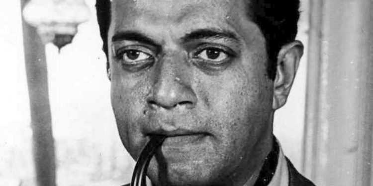  A brilliant student, who graduated in mathematics but chose arts as his playing field, Karnad wrote his first play ‘Yayati’ at the age of 23 in 1961.