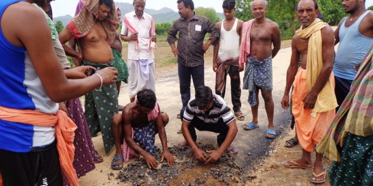 Scam in PMGSY road work alleged