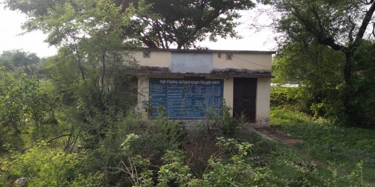 The fisheries department office in Koksara resembles a ghost house