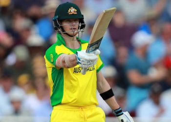 Steve Smith held the Aussie innings togther