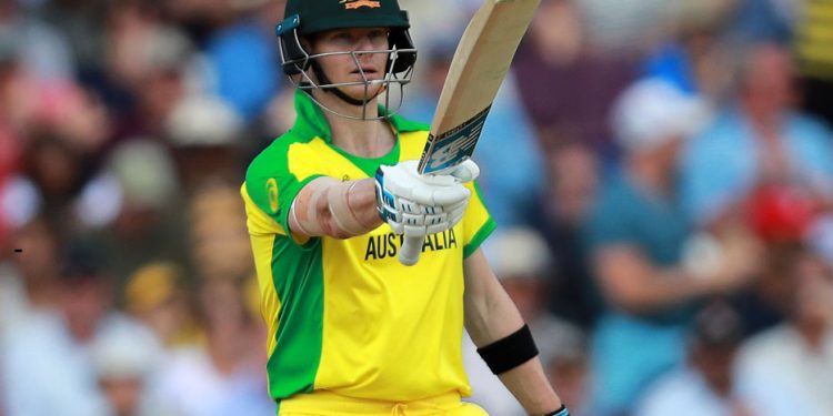 Steve Smith held the Aussie innings togther