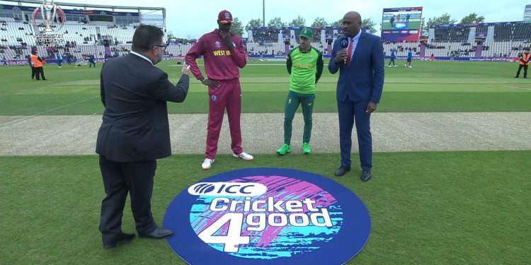 The two captains during toss.