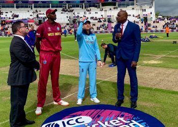 The two captains during toss.