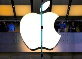 Apple may use Samsung displays in MacBooks, iPads
