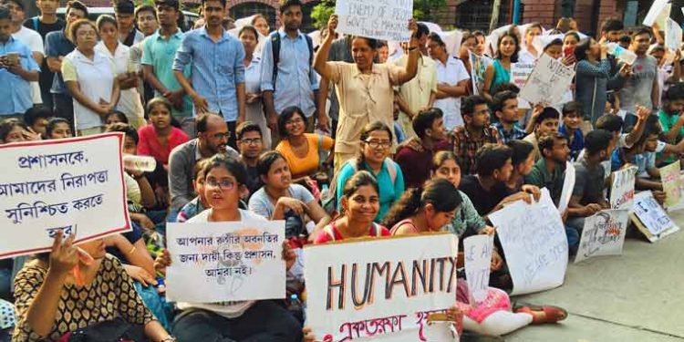 Condemning the violence in Bengal, the AIIMS Resident Doctors' Association (RDA) has urged all the RDAs across the country to join the token strike.