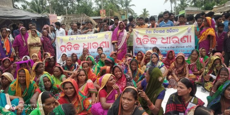 Women want liquor shops shifted from school area