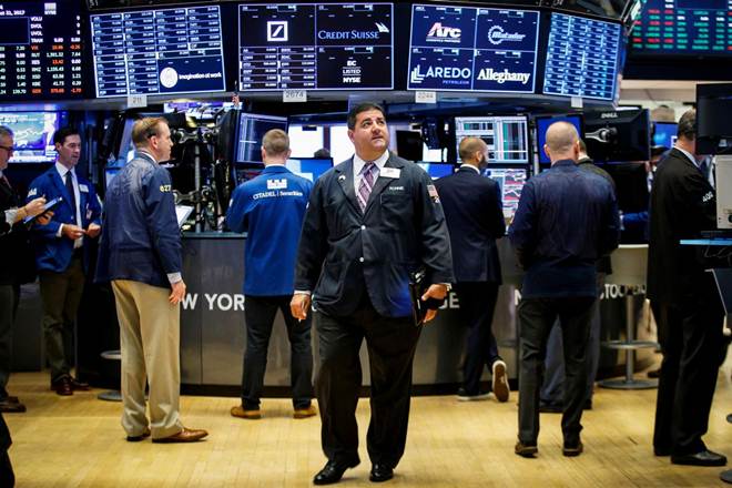 US stocks close lower amid mixed data