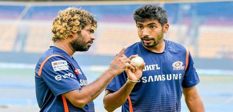 Jasprit Bumrah (R) and Lasith Malinga during a Mumbai Indians practice session