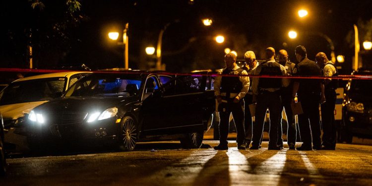 Seven people were shot Friday before midnight, including two victims who were pronounced dead after they were taken to hospital.