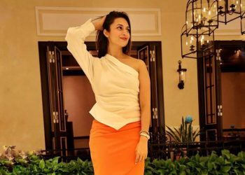 Divyanka shared a picture on her social media profile that has left fans gushing all over her.