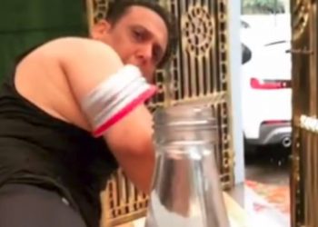 This 90s Hindi film actor’s fitness will shock you; Watch video